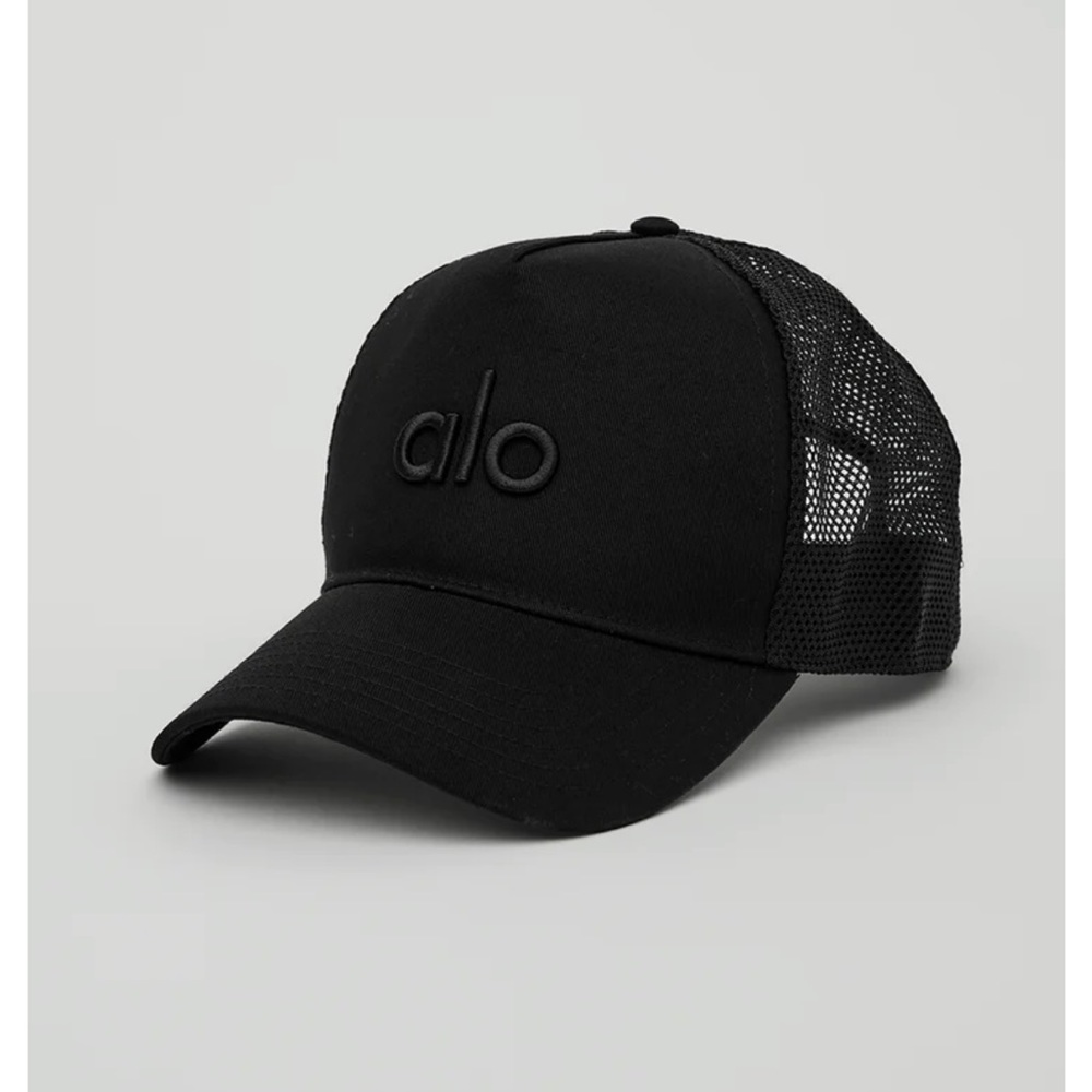 Alo yoga trucker hat